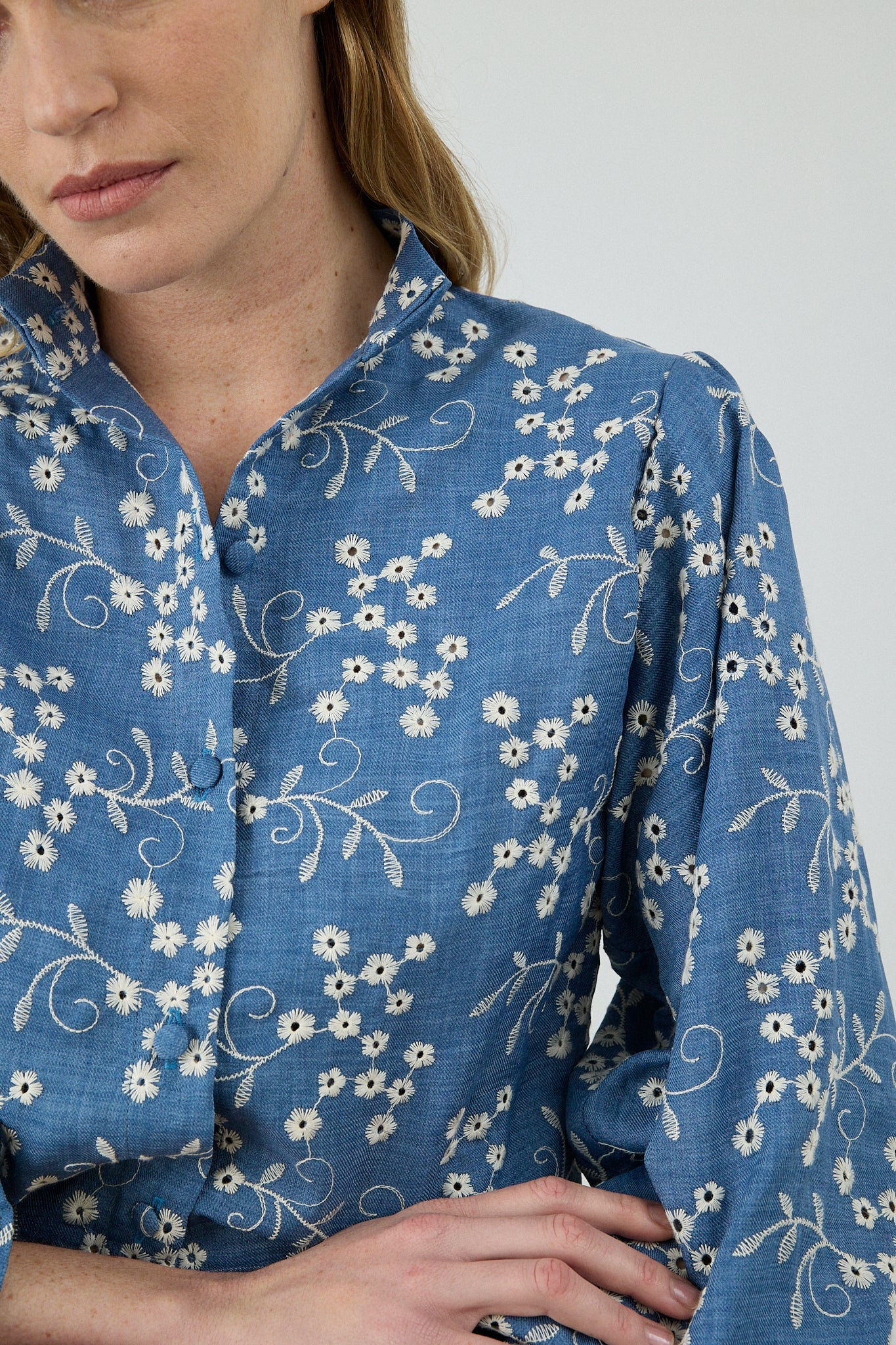 BLUSA AVIÑON AZUL