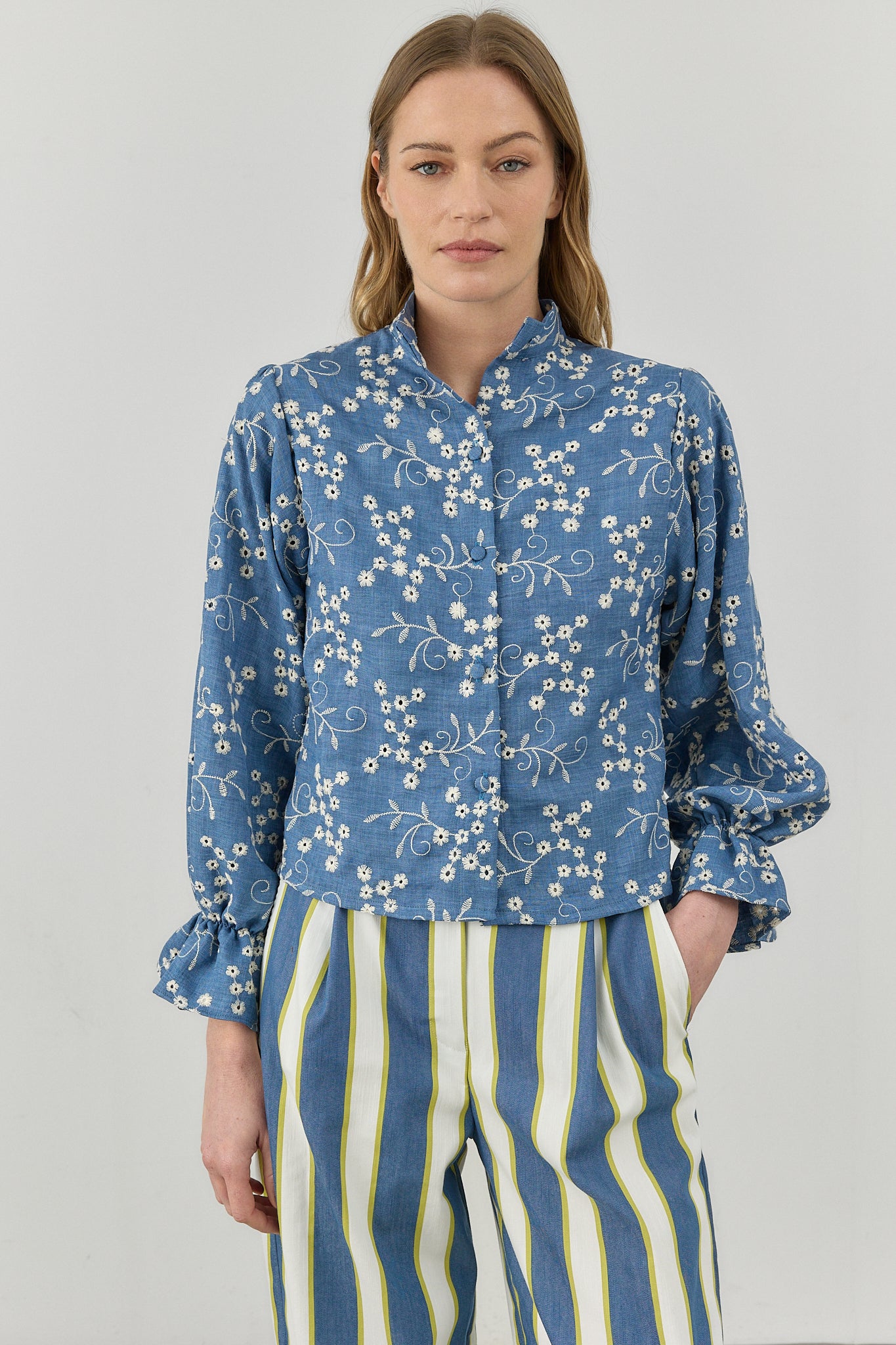 BLUSA AVIÑON AZUL